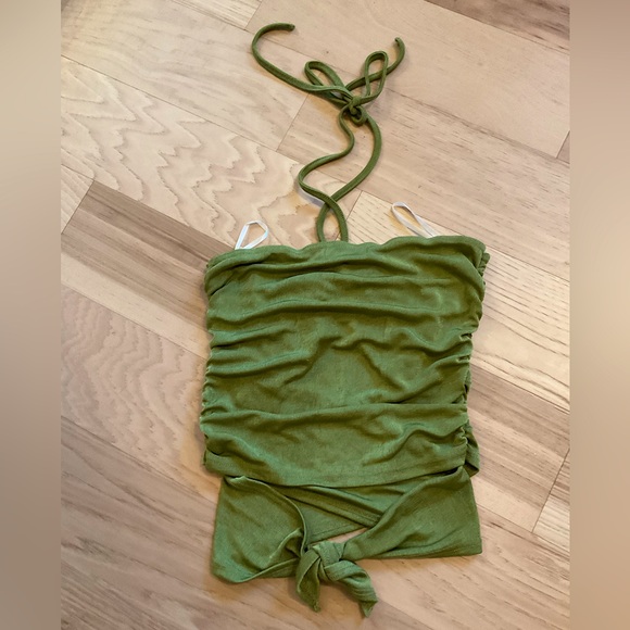 Edikted green shimmery lightweight crop halter with waist wrap tie size S - Picture 7 of 7
